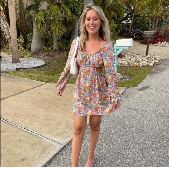 Wild fable Fit & Flare Long Sleeve Floral Cutout Dress. Size M - Picture 3 of 14